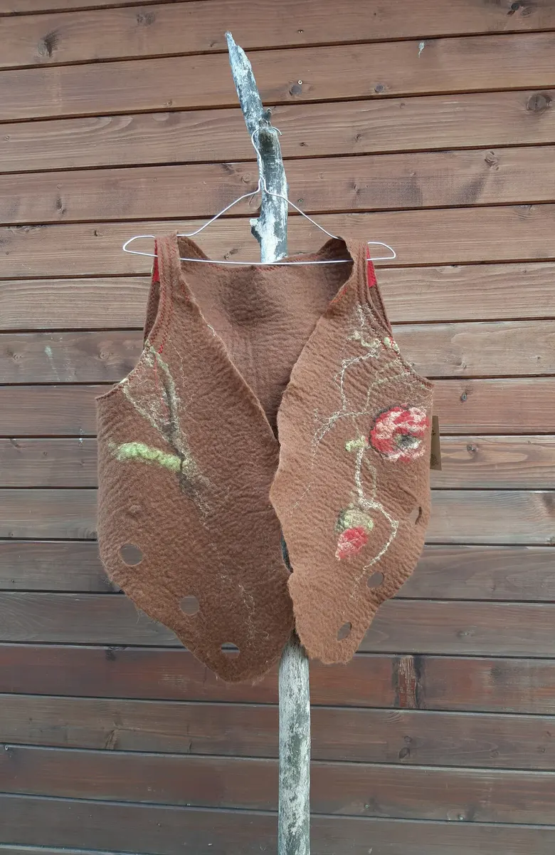 Kamizelka z kwiatami